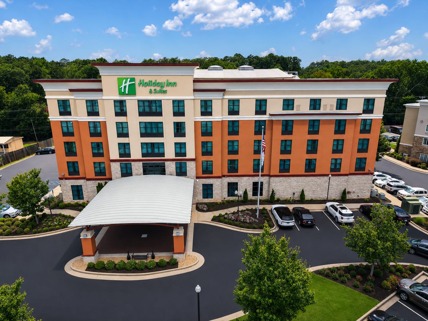 Holiday Inn Tupelo, exterior